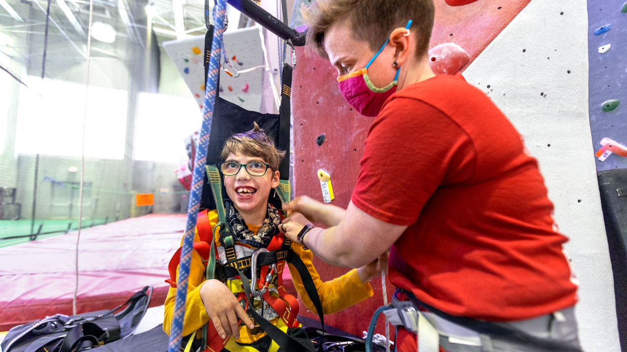 The Lindseth Climbing Center ran its first adaptive climbing sessions in February and March 2020, just before the COVID-19 pandemic. The programming was then suspended until the recent December 2021 session. Lindseth accommodates people with physical and neurological disabilities, making rock climbing accessible to all.
